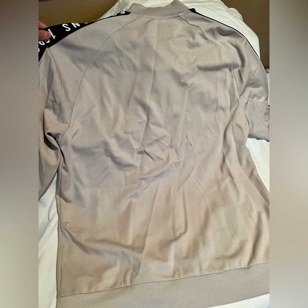 Men’s Jacket - Picture 4 of 7